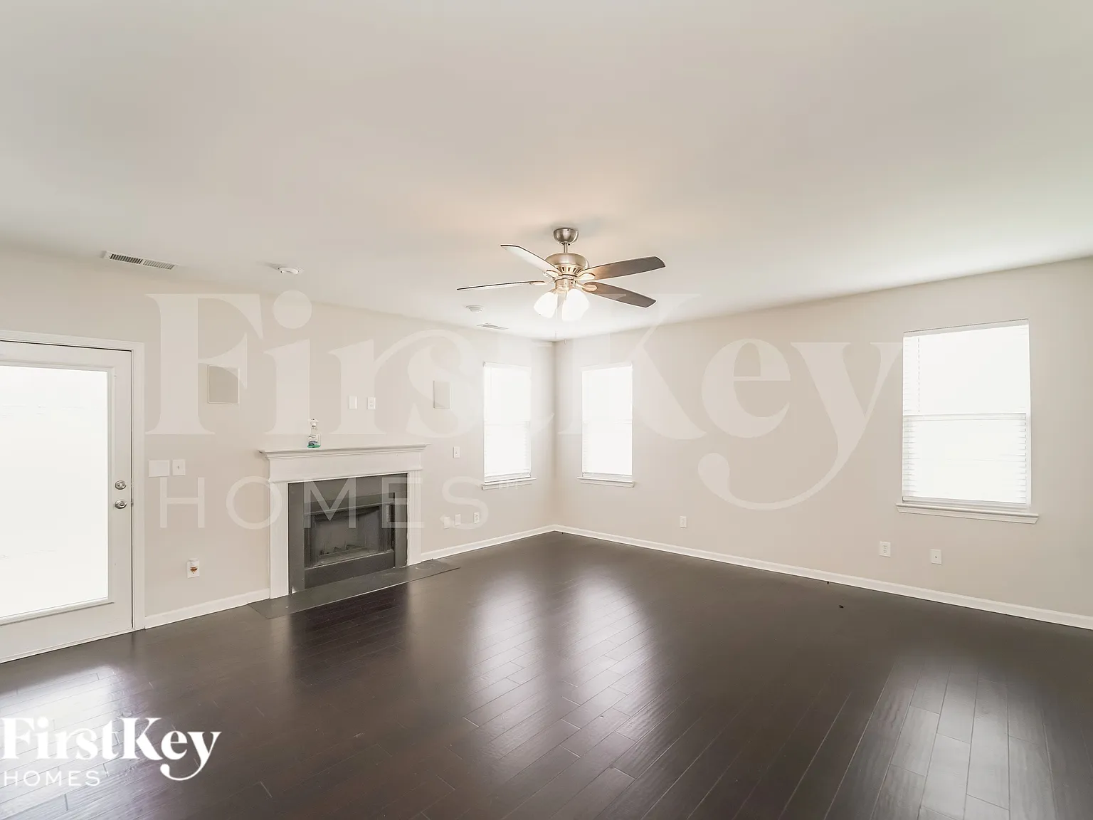 3 bed, 2.5 bath, 2735 sqft, $2,630 — Photo 4