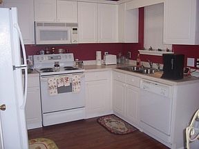 3rd image of 3002 E Oak Island Dr