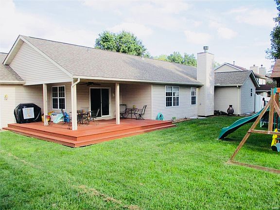 2nd image of 1261 Illini Dr