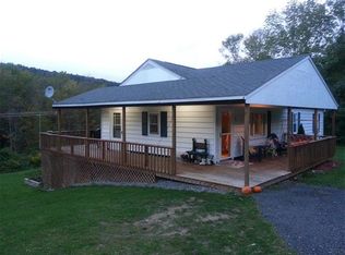 705 Hawleyton Rd, Binghamton, NY 13903