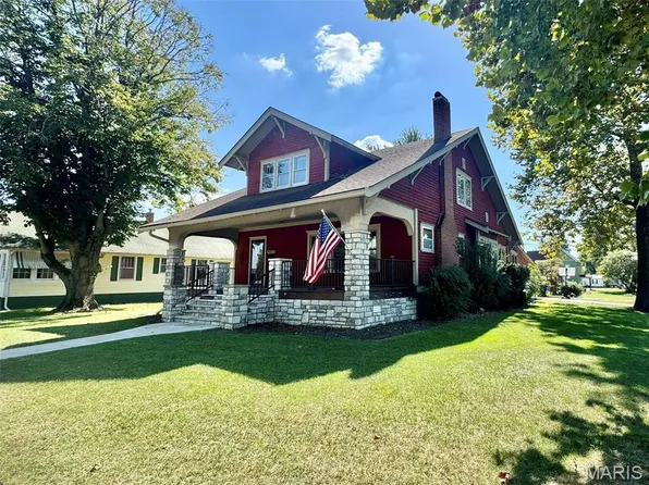 301 E Walnut St, Shelbina, MO 63468