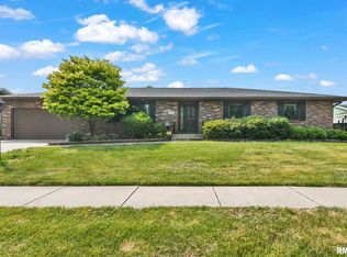 2508 Manchester Dr, Springfield, IL 62704