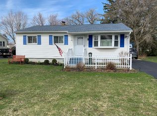 6137 Sharon Ave, Newfane, NY