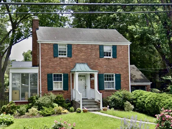 113 S Oak St, Falls Church, VA 22046