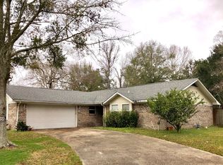 7401 Marathon Dr, Biloxi, MS 39532