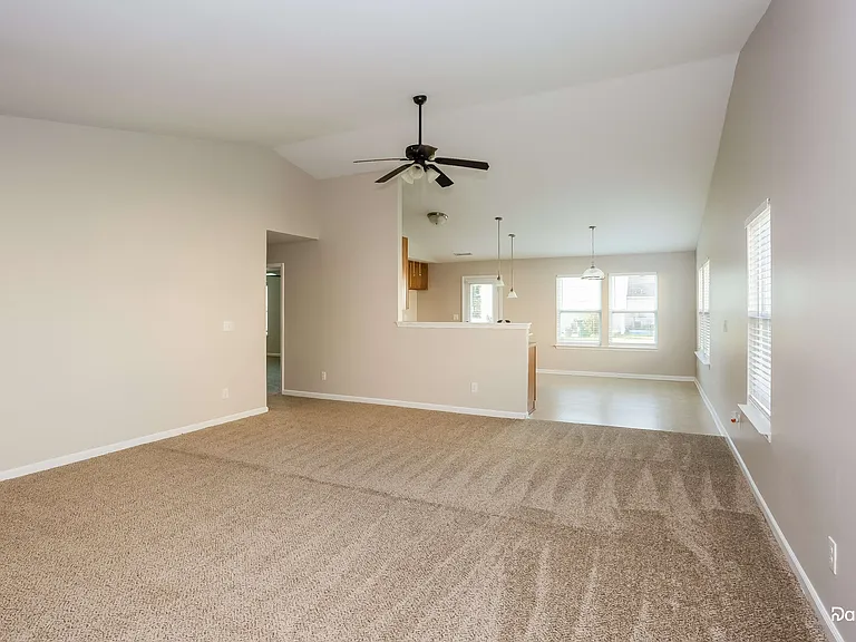 214 Smokehouse Ln — Photo 4