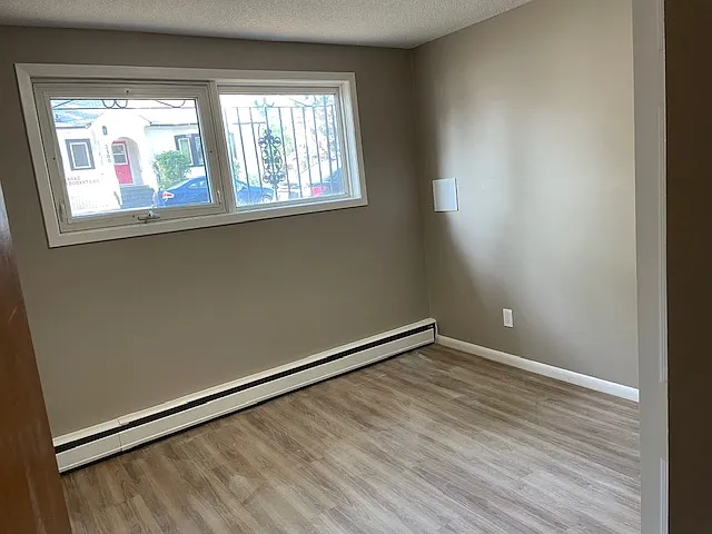 2200 Smith St #5 — Photo 6