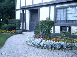 32 Andover Ct, Brookfield, CT 06804