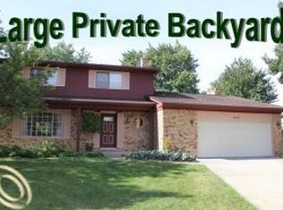 2790 Continental Dr, Troy, MI