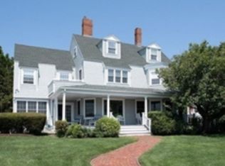 4 Spray Ave, Marblehead, MA 01945