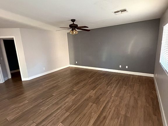 3rd image of 3852 W Belle Ave