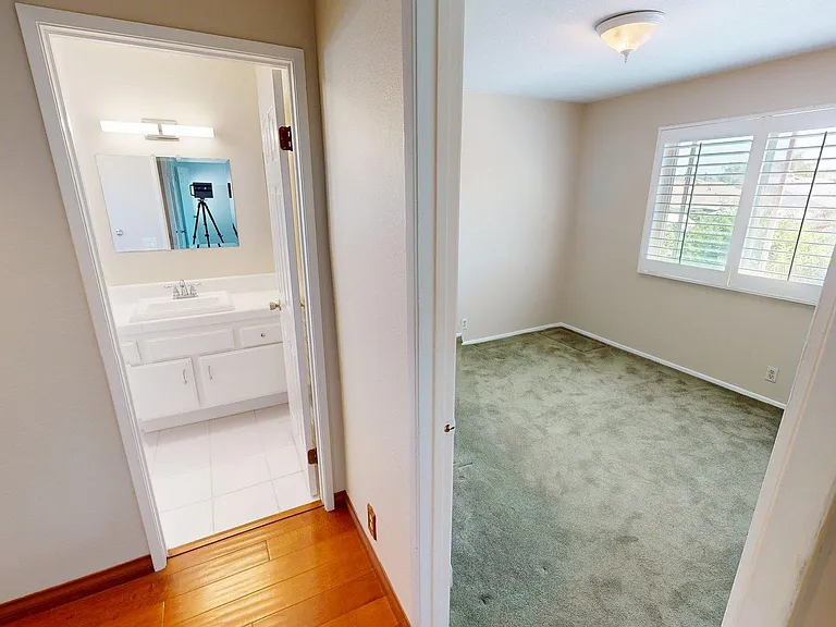 2431 Deerfield Ct — Photo 13