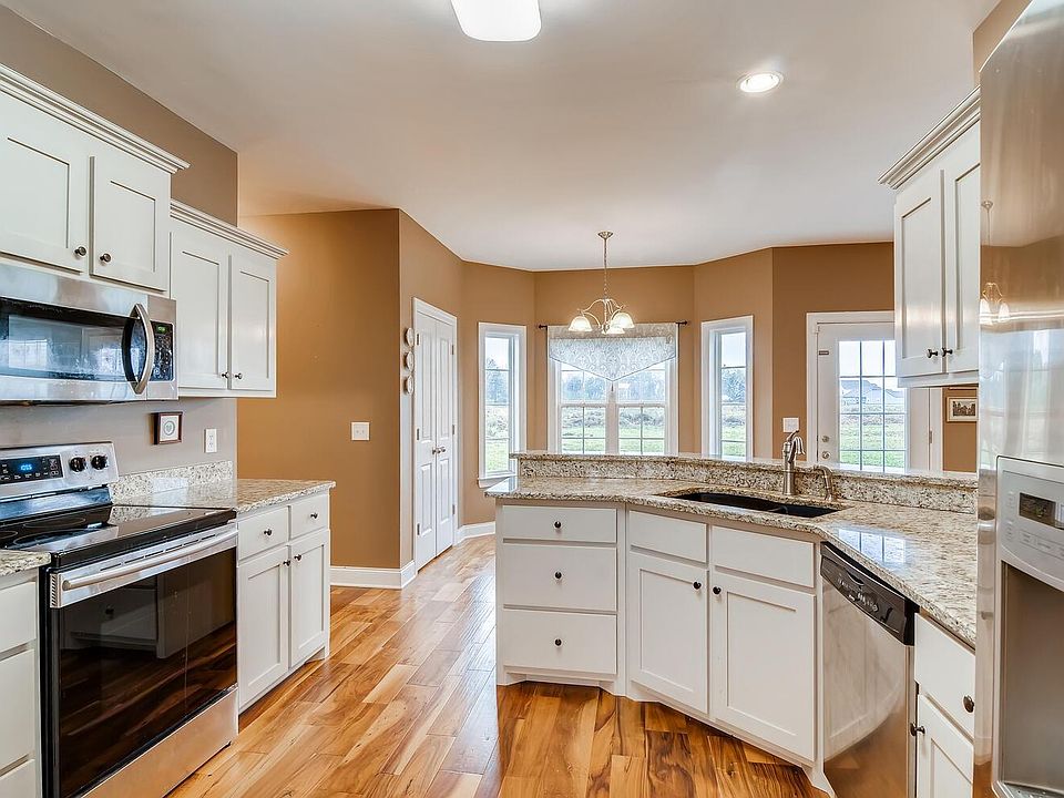 1st image of 3607 Sweetbriar Ave