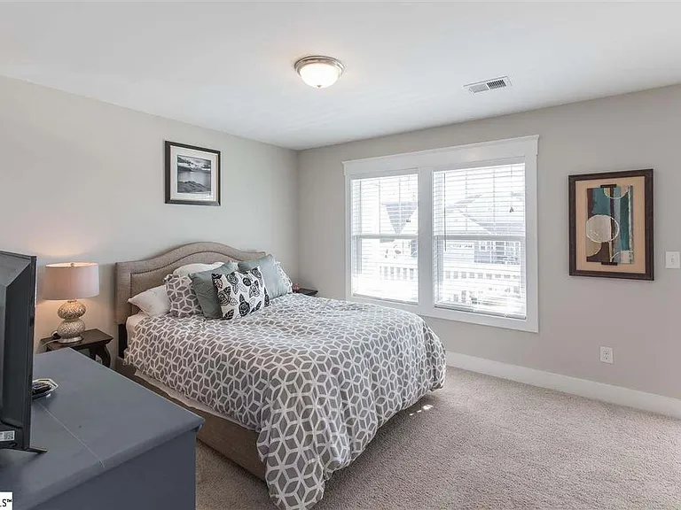 30 Lucerne Ct — Photo 14