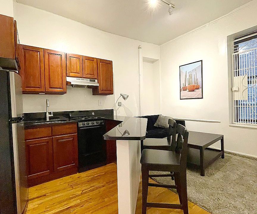 1st image of 29 Clinton St APT 1C