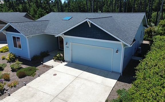3rd image of 3861 Nandina Dr