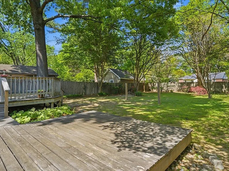 3784 Philwood Ave — Photo 32