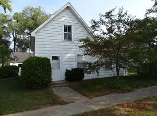 124 E Vallette St, Oxford, WI 53952