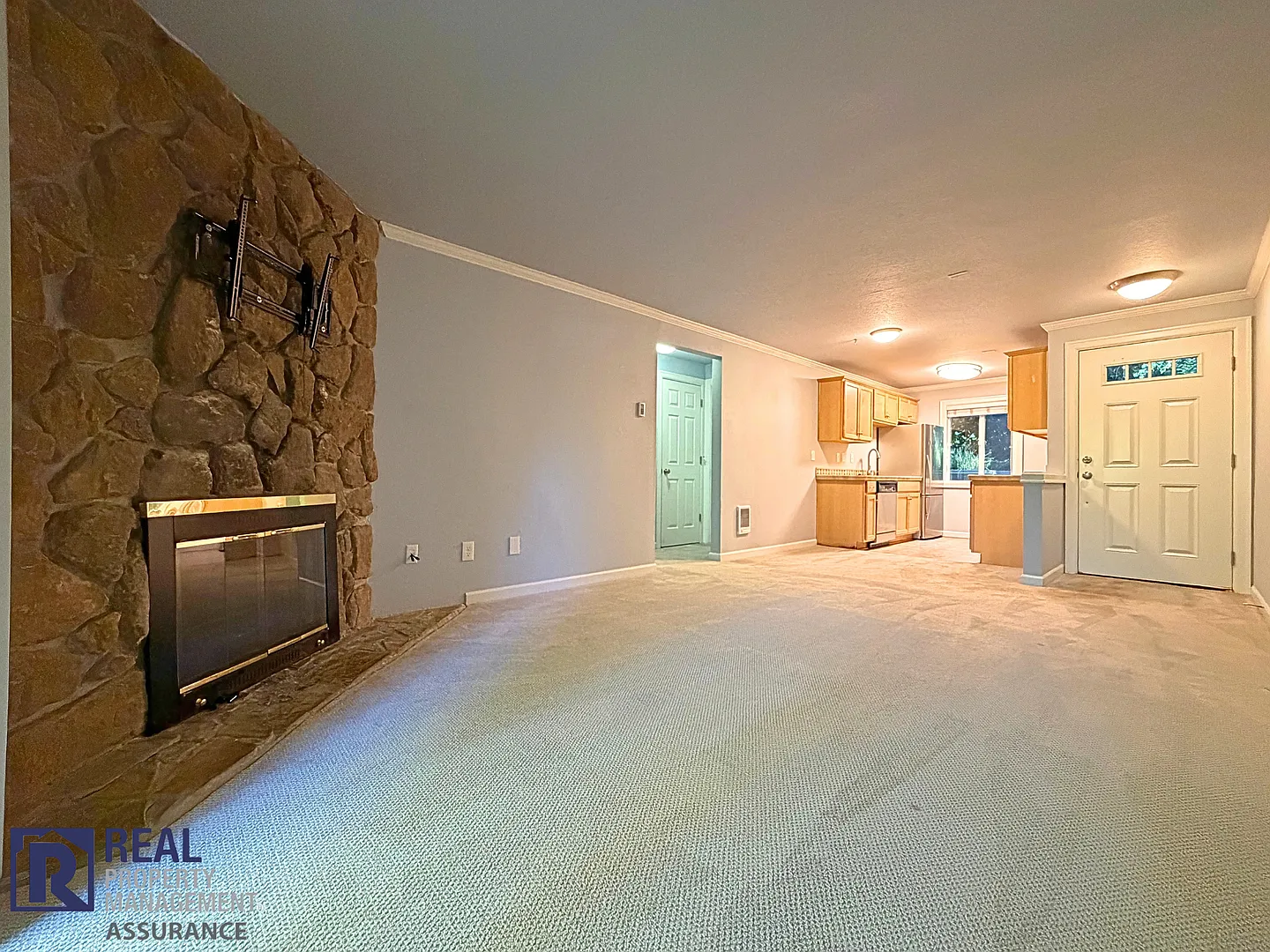 Cozy 2BD Portland Unit with Covered Parking — Photo 4