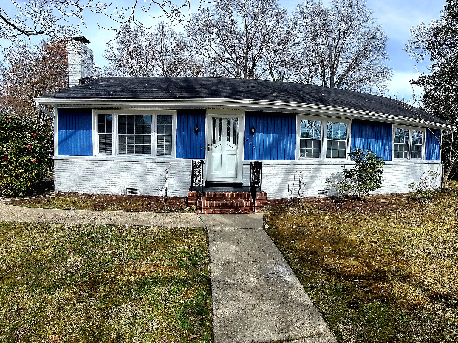 3 bed, 1.5 bath, 1179 sqft, $1,897 — Photo 1