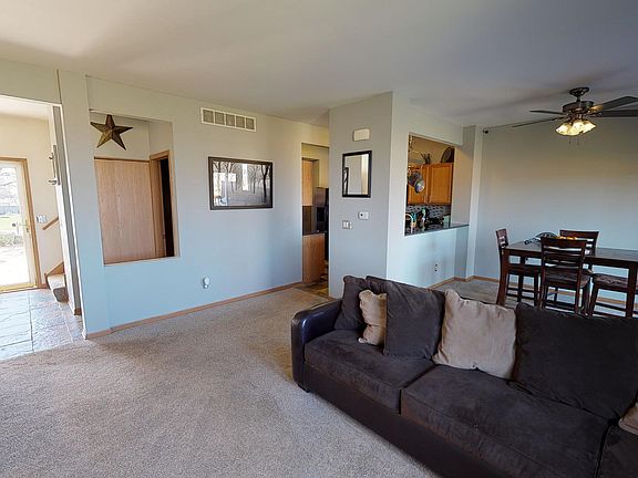 4th image of 4616 Hilltop Dr