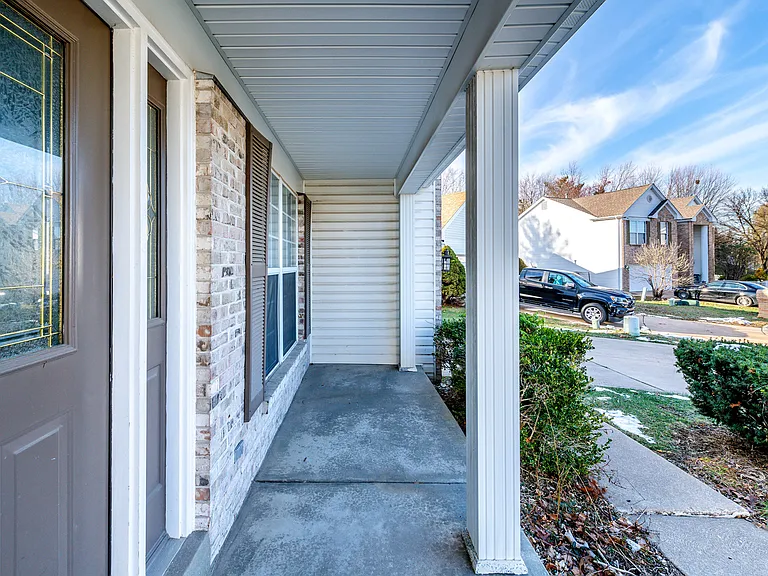 18 Pineview Valley Ct — Photo 4