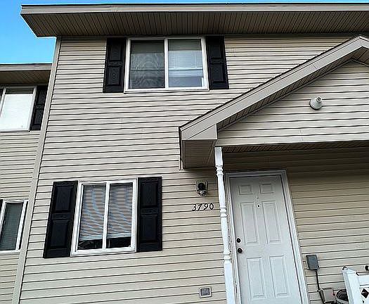 4th image of 3790 Vale Dr