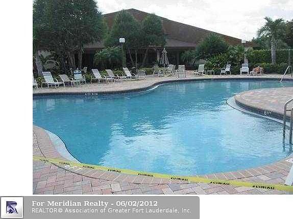 2nd image of 450 Egret Cir APT 9301