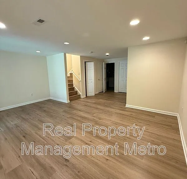 9417 Steeple Ct — Photo 18