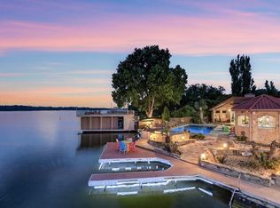 136 Hidden Oaks Dr, Kingsland, TX 78639