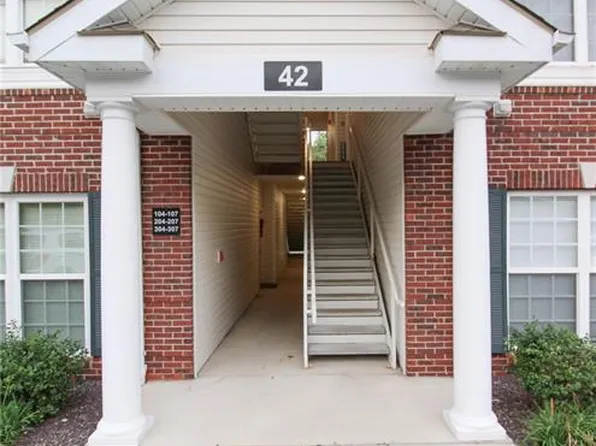42 Kassebaum Ln APT 304, Saint Louis, MO 63129