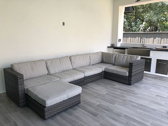 3rd image of 4618 Park Ct