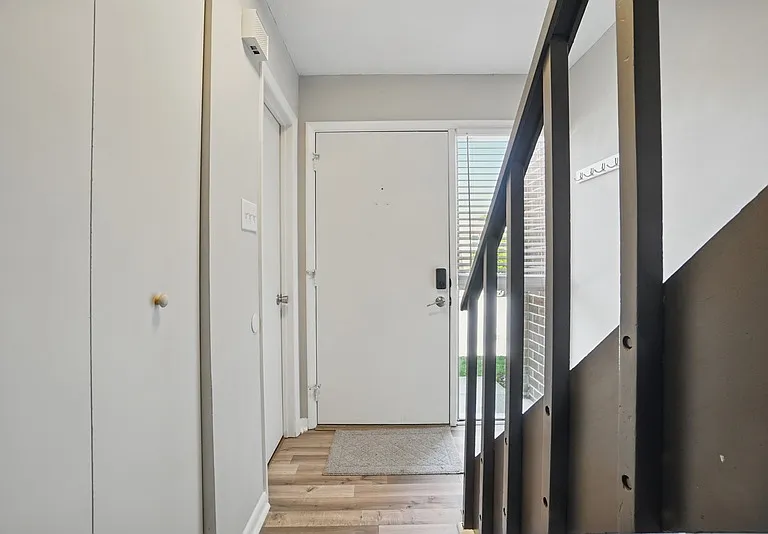 5009 Ashforth Ct — Photo 3