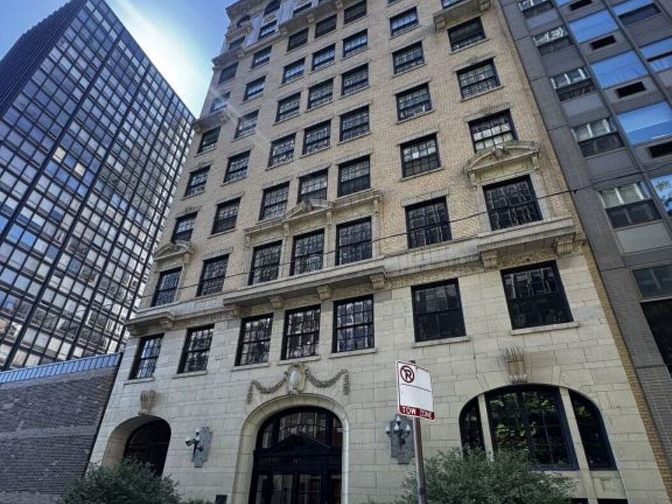 1st image of 257 E Delaware Pl #1A2A