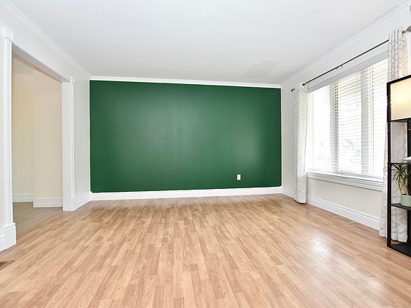 4th image of 38 Serocco Cres