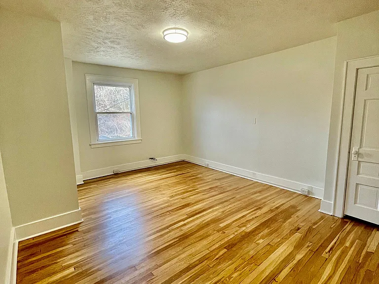 6020 Sawyer St — Photo 6