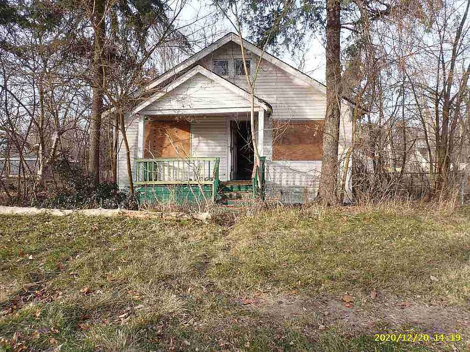 15831 Blackstone