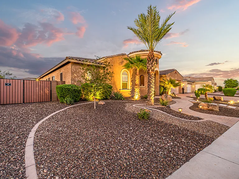 9362 W Sands Dr — Photo 1
