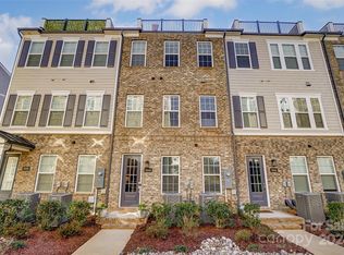 5048 Harrowsmith Ln, Charlotte, NC 28204