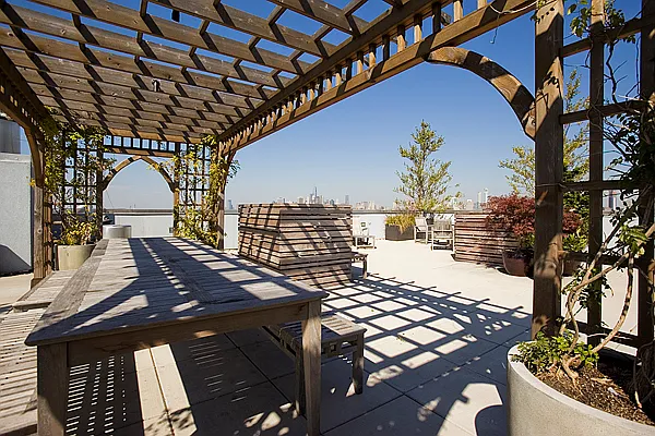 Sold by Temple Morrow LLC | media 9