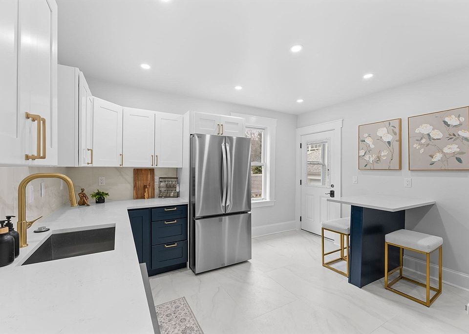 1st image of 35 Fairmont St #1