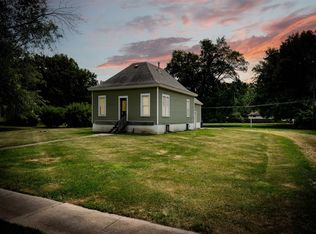 1038 E Howard St, Pontiac, IL 61764