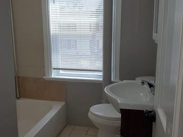 39 Calais St #SECONDFLOOR — Photo 9
