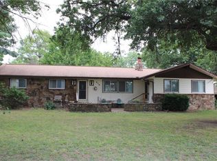 610 10th St, Mc Cune, KS 66753