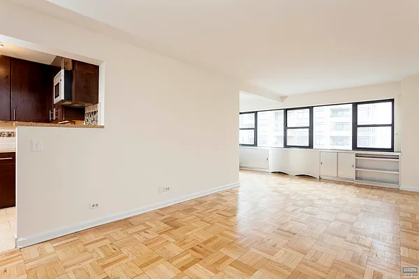 Sold by Bellmarc Realty | media 14