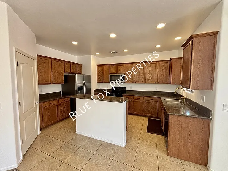 3534 W Goshen Dr — Photo 6