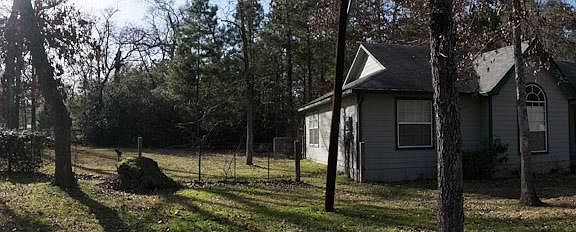 Large 1 acre lot for privacy!