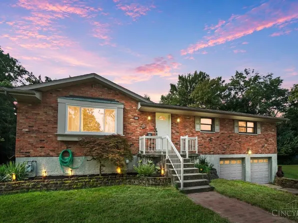 4733 Elizabeth Pl, Cincinnati, OH 45242