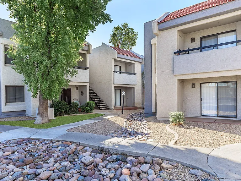 Hidden Cove Apartments — Photo 17