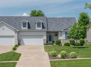 5520 Lucore Rd, Marion, IA 52302